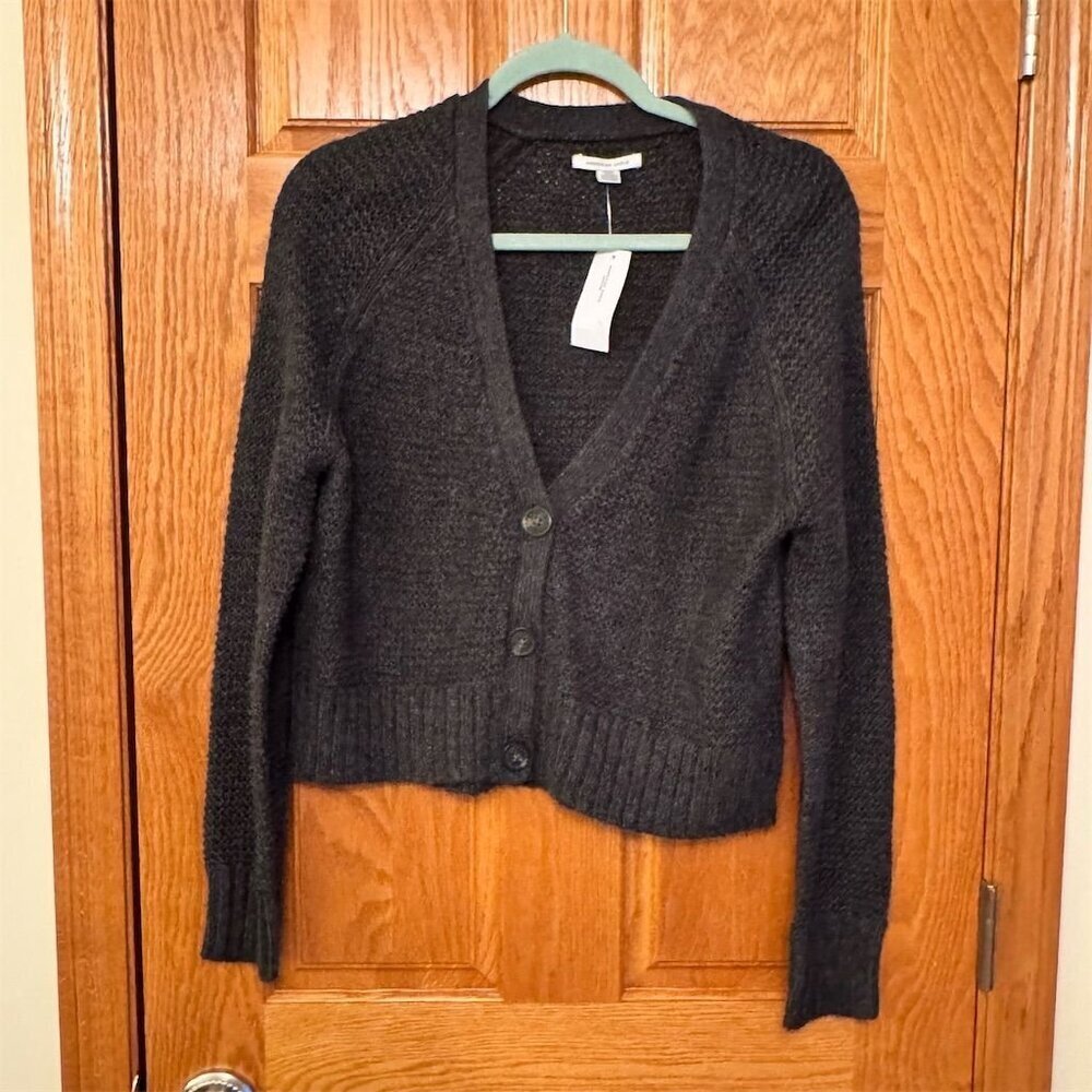 American Eagle Women's M Gray Knit Cardigan V-Neck Long Sleeve Sweater NWT